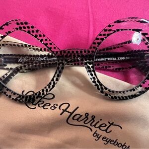 Eyebobs Lake and Harriet Readers